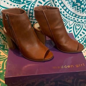 Madden Girl Naaomii heel peep toe